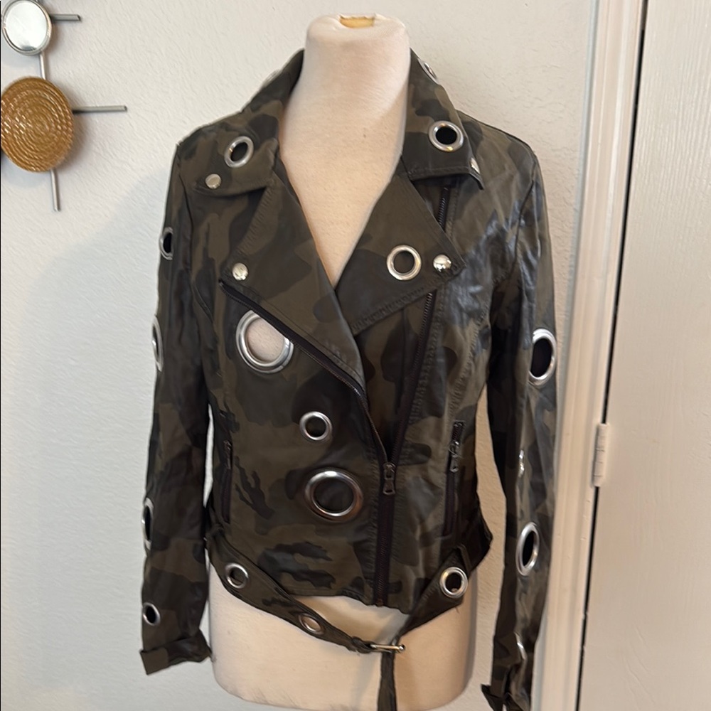Camo Bomber Jacket with Grommet Details. Sz XL